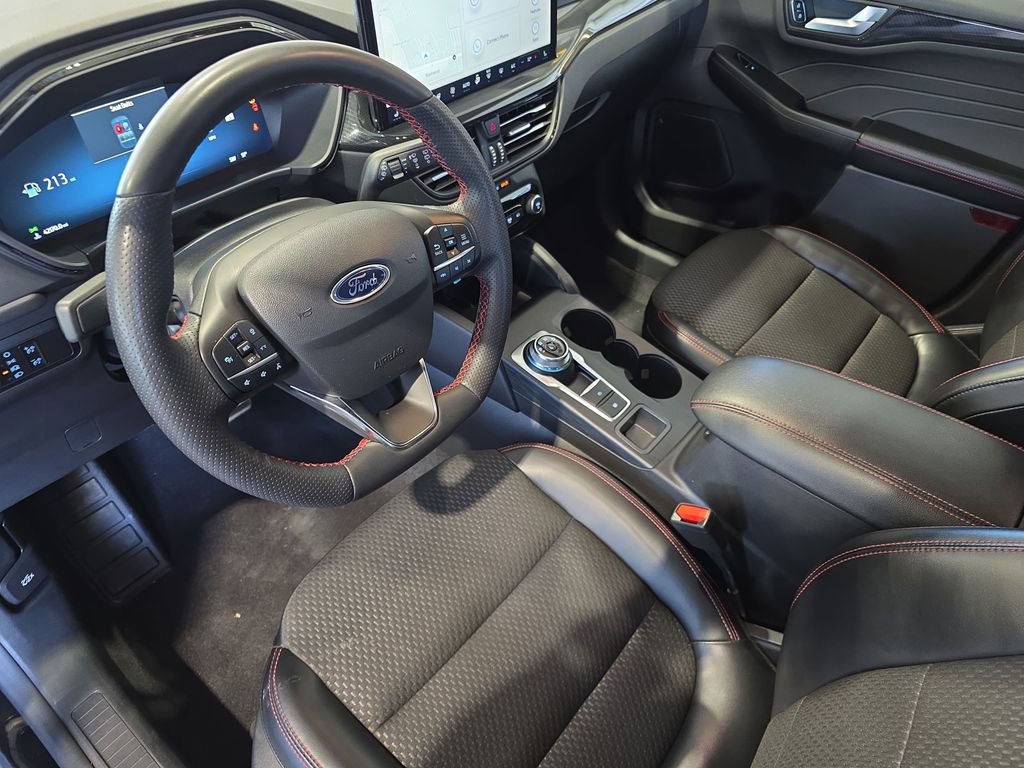 Certified 2023 Ford Escape ST-Line Elite AWD/4WD image 14