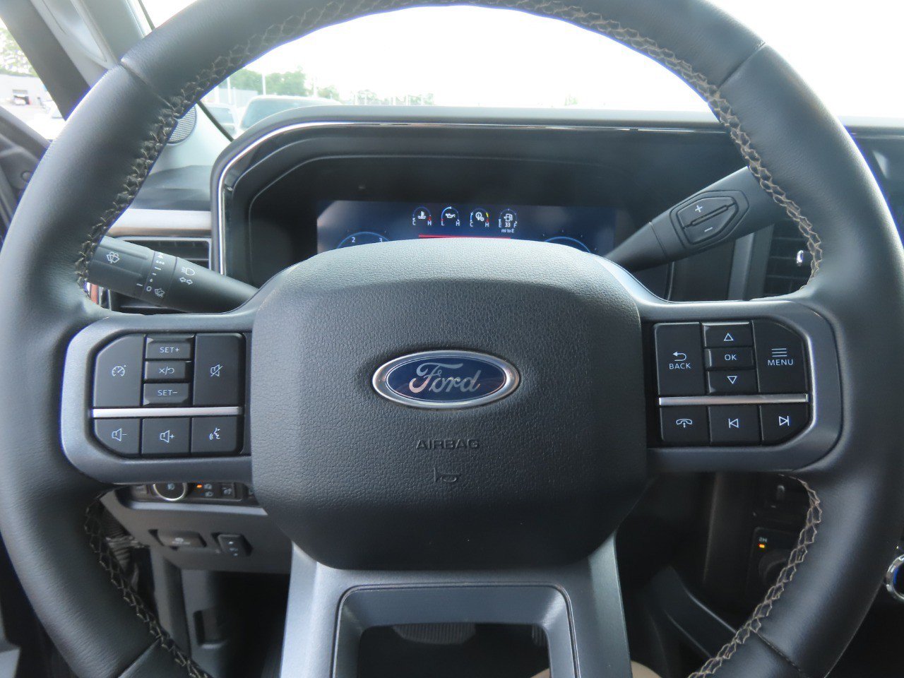 Certified 2025 Ford F350 Lariat AWD/4WD image 25