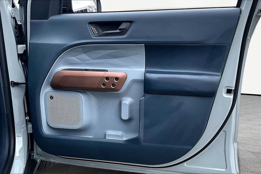 Certified 2023 Ford Maverick Lariat w/ Lariat Luxury Package AWD/4WD image 25