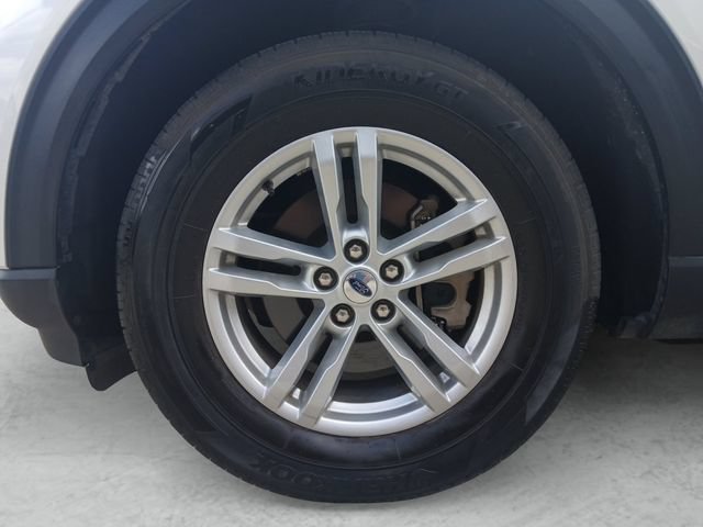 Certified 2023 Ford Explorer XLT w/ Equipment Group 202A RWD image 24
