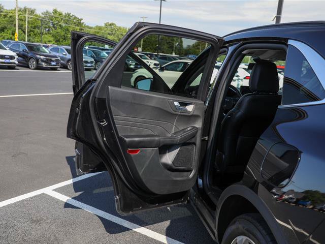Certified 2025 Ford Escape Platinum AWD/4WD image 24
