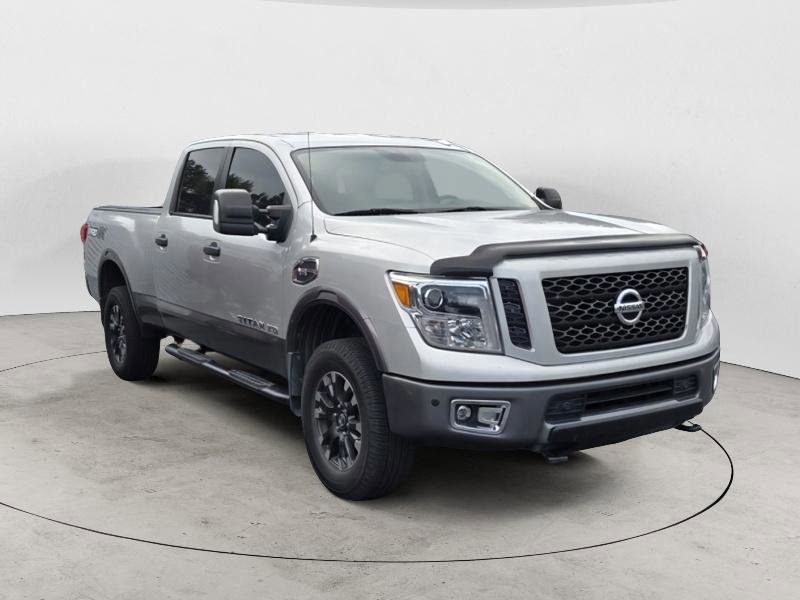Used 2019 Nissan Titan PRO-4X w/ Pro-4x Convenience Package image 2