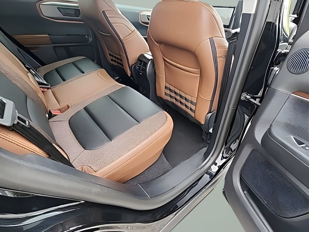 Certified 2025 Ford Bronco Sport Outer Banks w/ Outer Banks Tech Package+ AWD/4WD image 12