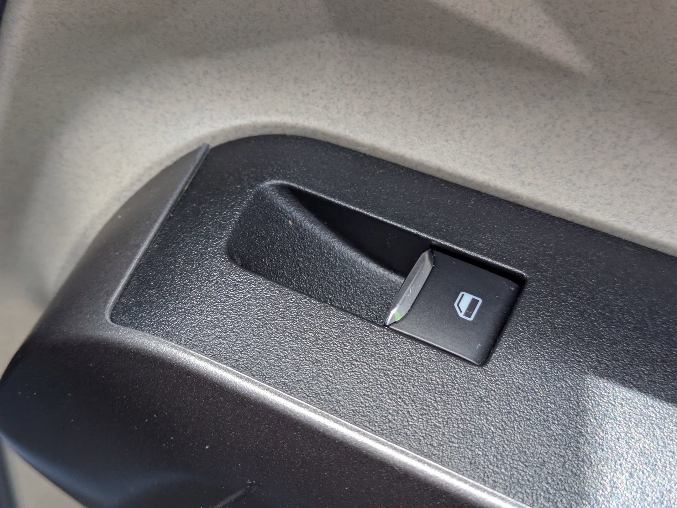 Certified 2025 Ford Maverick Lariat w/ 4K Tow Package image 35