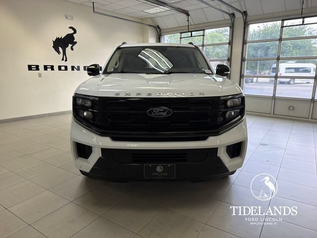 Certified 2025 Ford Expedition Active RWD image 3