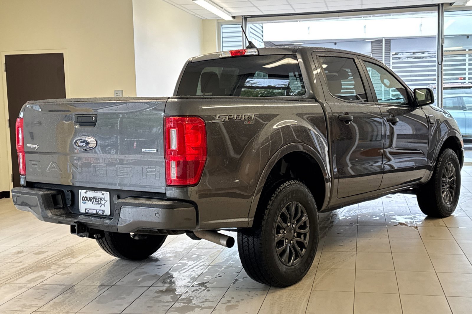 Certified 2020 Ford Ranger XLT w/ Equipment Group 301A Mid image 4