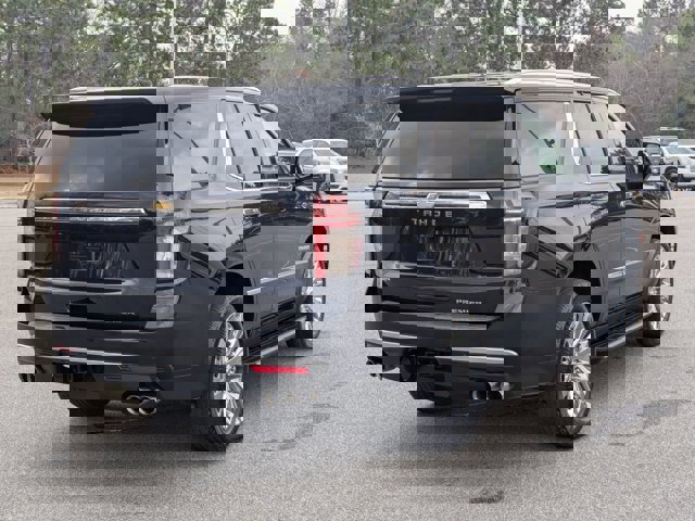 Used 2021 Chevrolet Tahoe Premier w/ Premium Package image 5