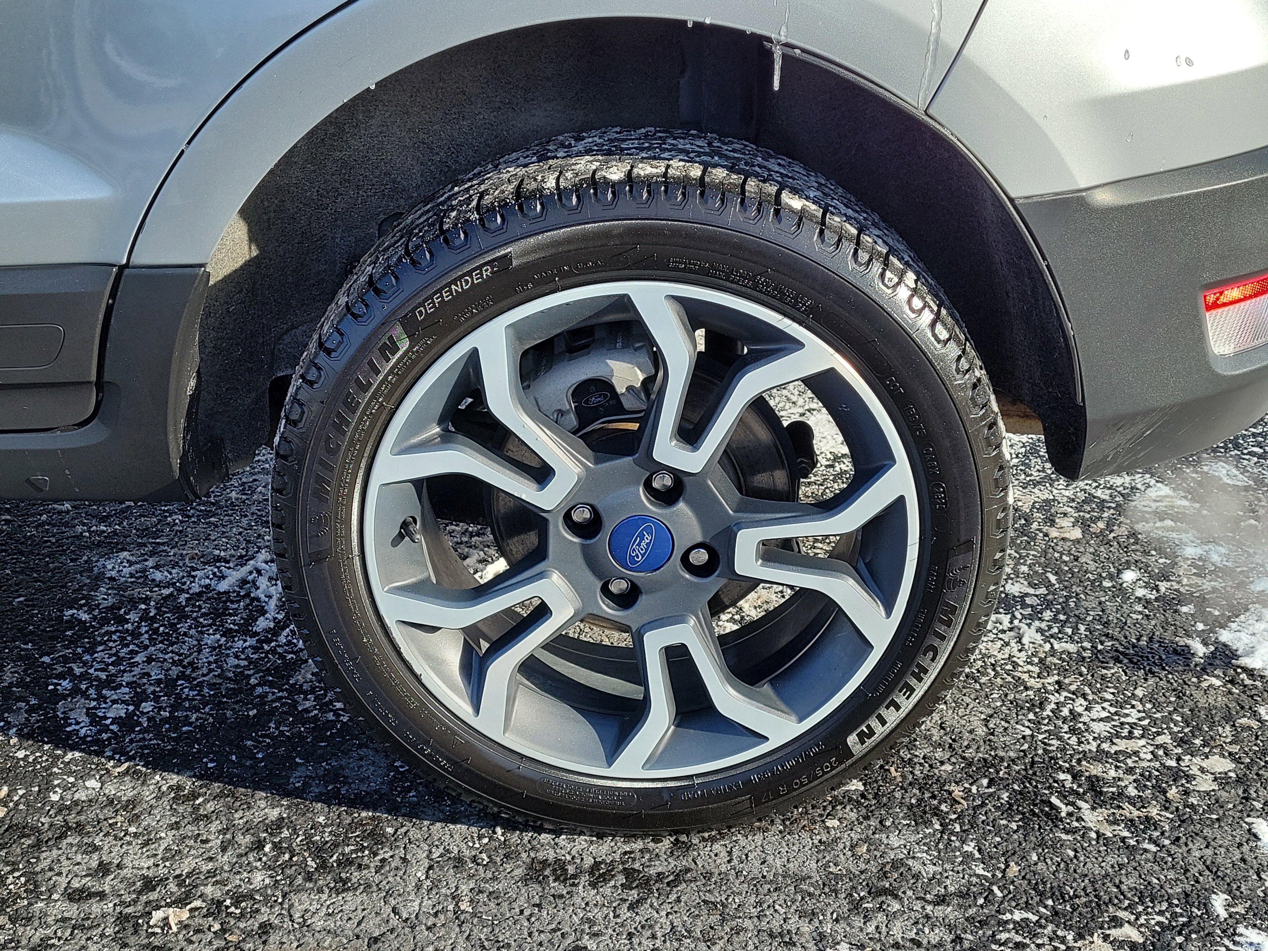 Certified 2020 Ford EcoSport SES w/ SES Black Appearance Package image 5