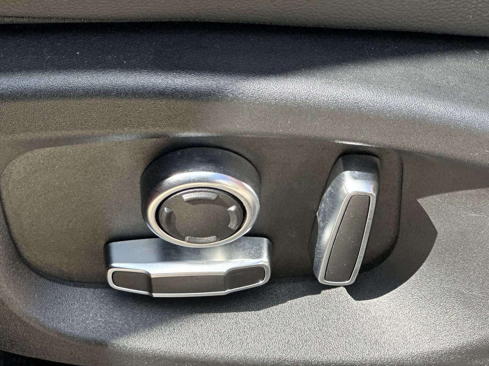 Used 2022 Jaguar E-PACE SE AWD/4WD image 22
