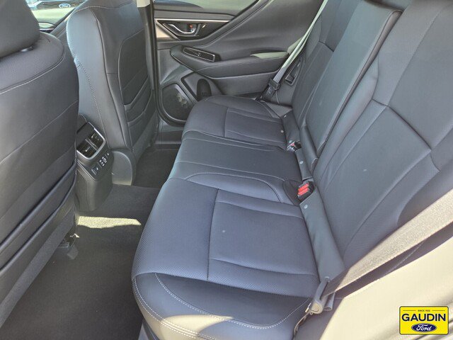 Used 2025 Subaru Outback Limited AWD/4WD image 12