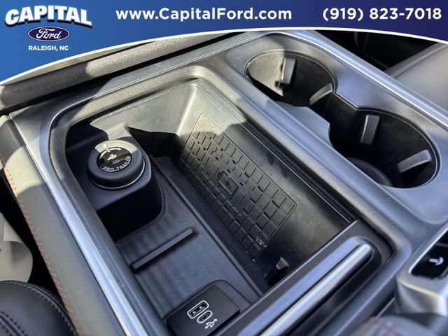 Certified 2025 Ford Expedition Active image 32