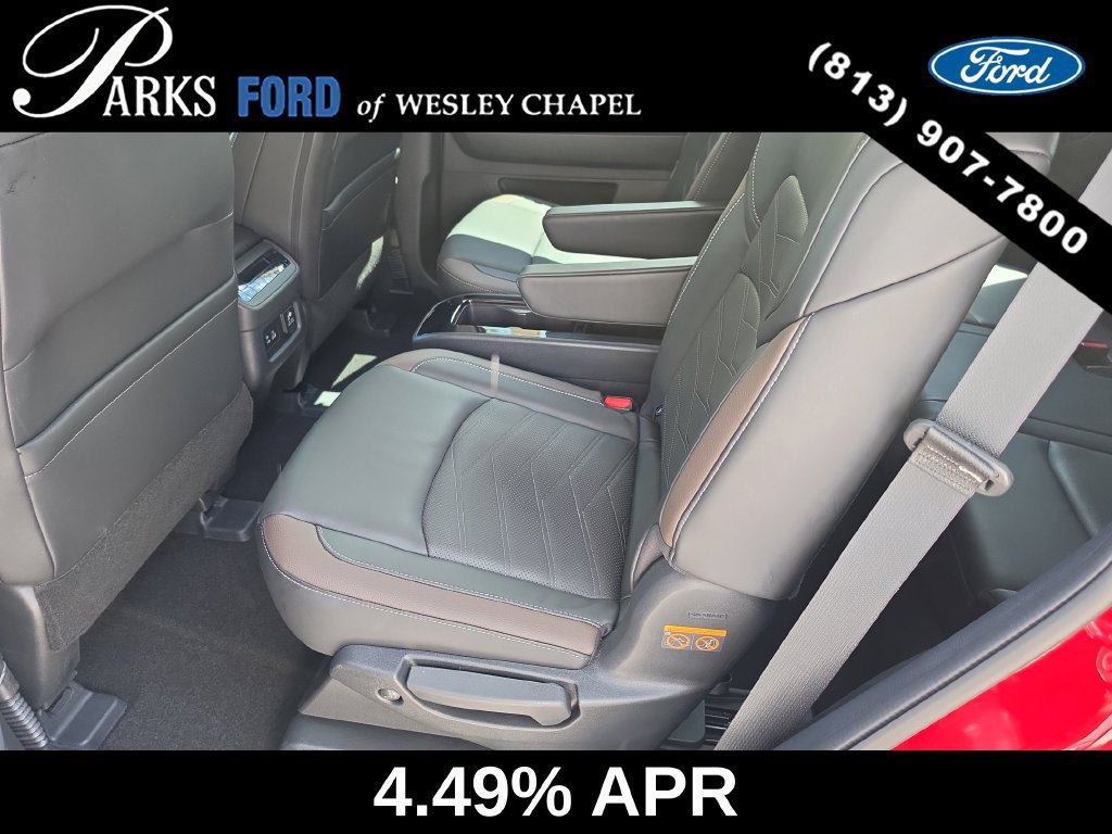 Used 2025 Nissan Pathfinder Platinum FWD image 16