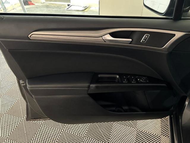 Certified 2017 Ford Fusion SE w/ Fusion SE Technology Package image 15
