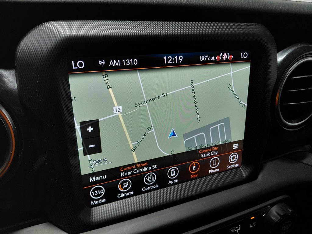 Used 2023 Jeep Wrangler Unlimited Sahara AWD/4WD image 8