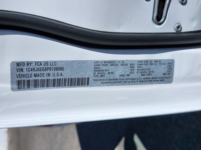 Used 2023 Jeep Grand Cherokee L Summit w/ Advanced Protech Group IV image 37