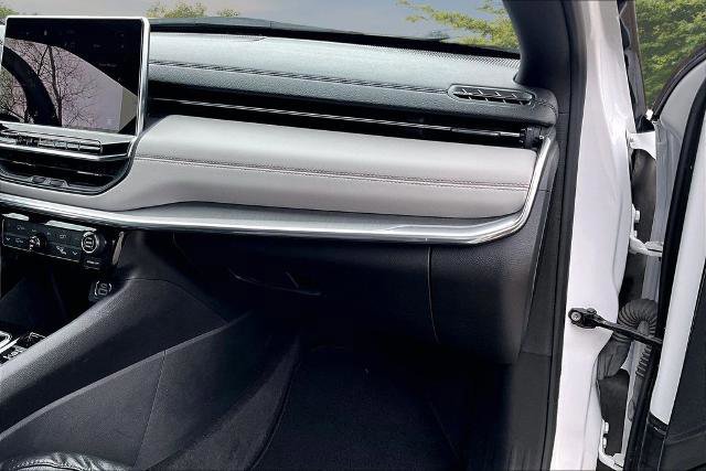 Used 2023 Jeep Compass Limited image 16