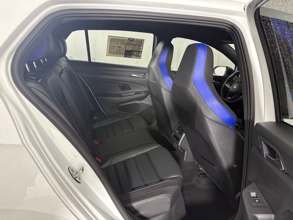 Used 2022 Volkswagen Golf R image 32