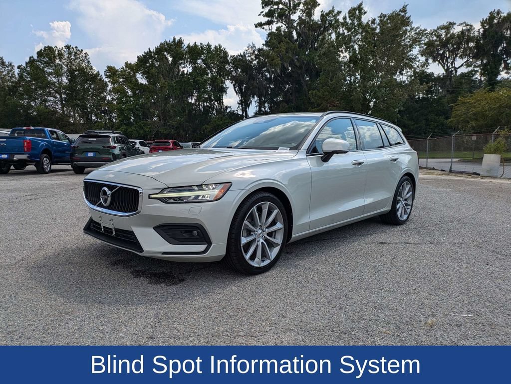 Used 2020 Volvo V60 T5 Momentum FWD image 9