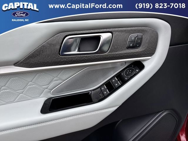 Certified 2025 Ford Explorer Platinum w/ Ultimate Package image 20