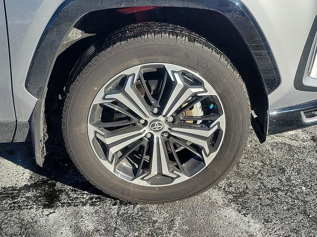 Used 2023 Toyota RAV4 XSE w/ Weather Package image 8