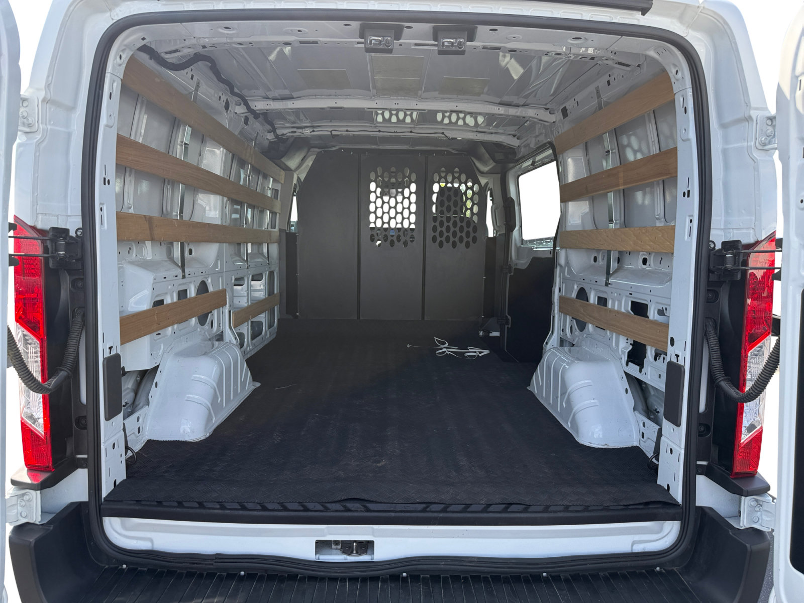 Certified 2025 Ford Transit 250 Low Roof w/ Exterior Upgrade Package RWD image 17
