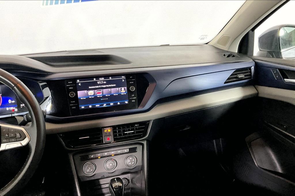 Used 2022 Volkswagen Taos SE FWD image 5