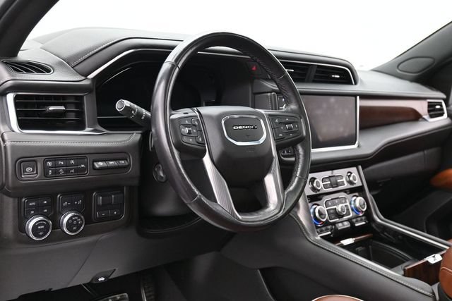 Used 2023 GMC Yukon XL Denali Ultimate AWD/4WD image 17