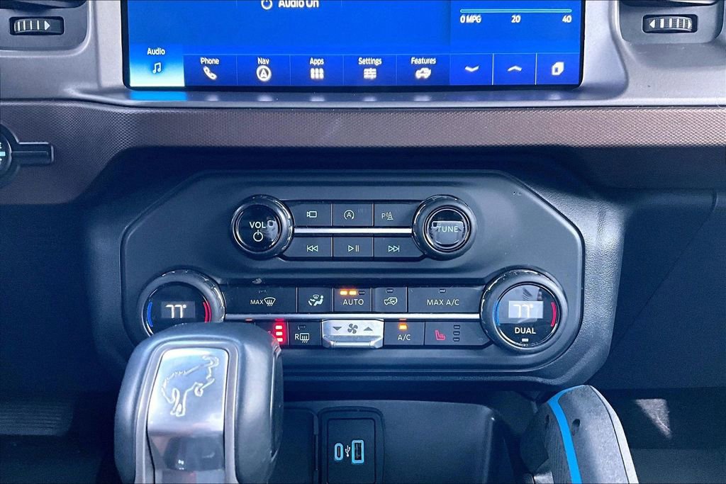 Certified 2023 Ford Bronco Outer Banks w/ Sasquatch Package image 31