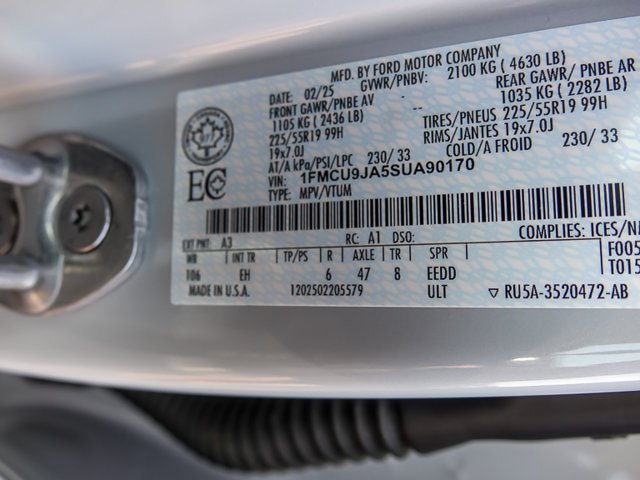 Certified 2025 Ford Escape Platinum AWD/4WD image 29