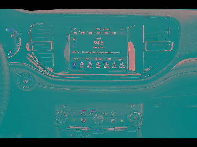 Used 2023 Dodge Durango SXT image 7