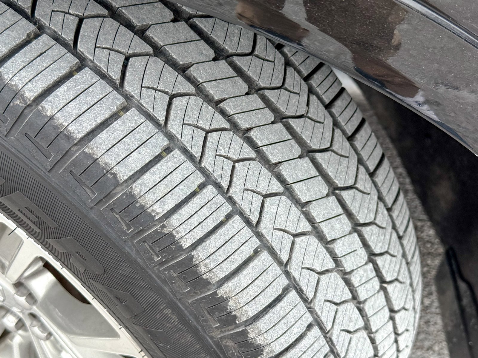 Used 2018 Cadillac XT5 Luxury w/ Driver Awareness Package image 12