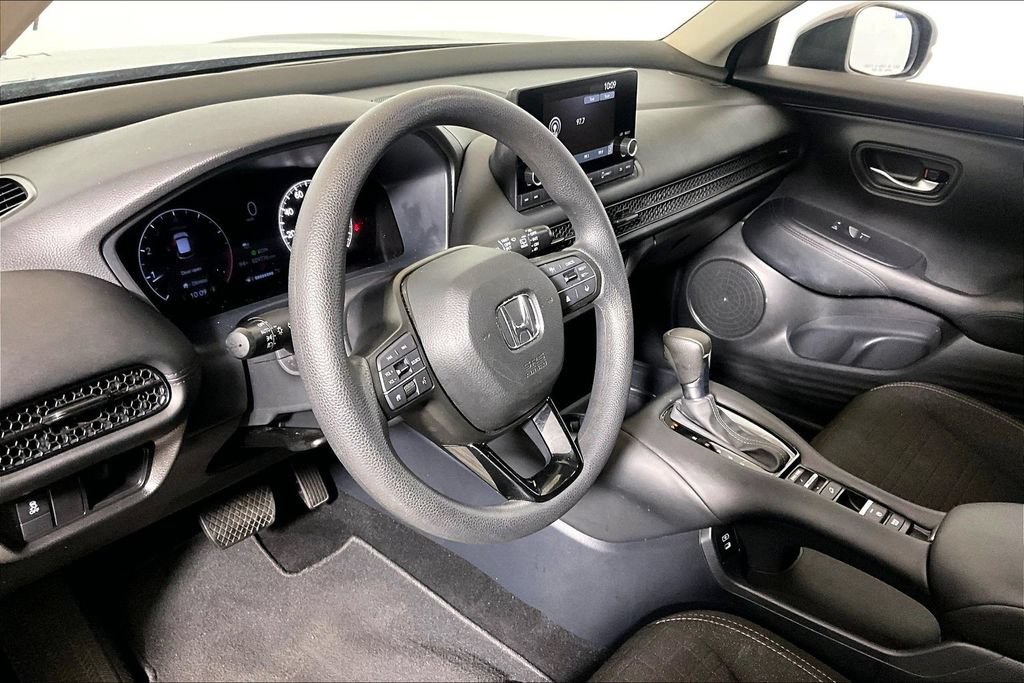 Used 2025 Honda HR-V LX image 10