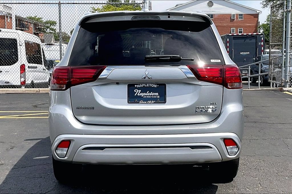 Used 2019 Mitsubishi Outlander SEL AWD/4WD image 3