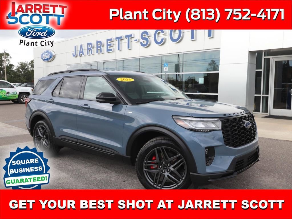 Certified 2025 Ford Explorer ST-Line w/ Premium Package image 7