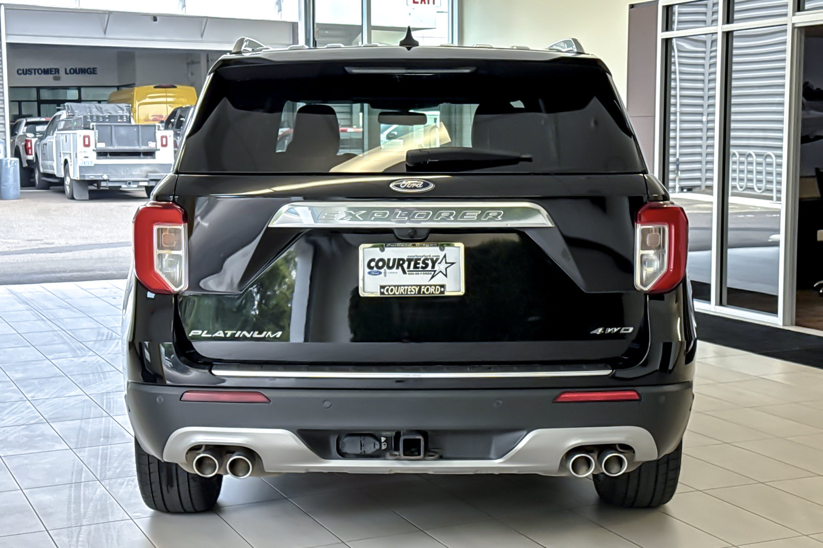 Certified 2021 Ford Explorer Platinum w/ Equipment Group 601A AWD/4WD image 5