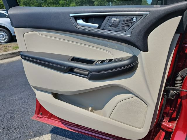 Certified 2020 Ford Edge Titanium FWD image 32