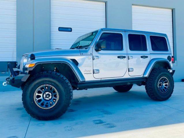 Used 2019 Jeep Wrangler Unlimited Sahara w/ Uconnect 4C Nav & Sound Group AWD/4WD image 1