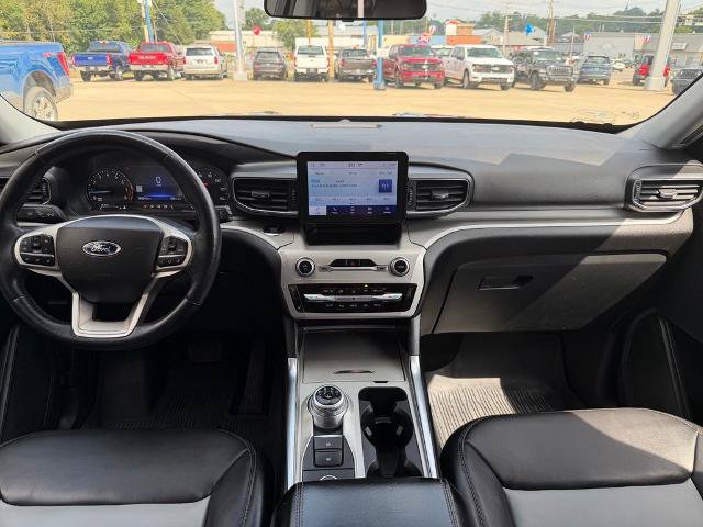 Certified 2022 Ford Explorer XLT w/ Equipment Group 202A AWD/4WD image 15