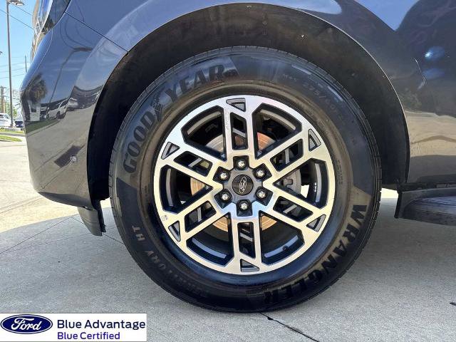 Certified 2025 Ford Expedition Active image 7
