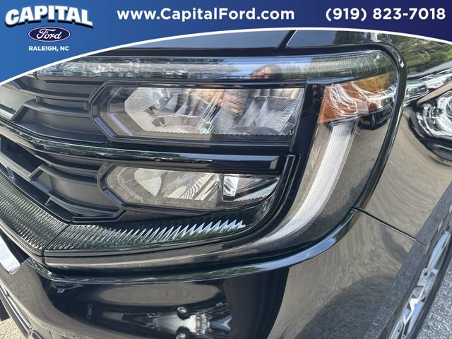 Certified 2025 Ford Expedition Active AWD/4WD image 11