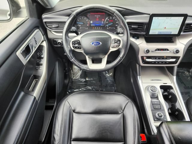 Certified 2023 Ford Explorer XLT w/ Equipment Group 202A AWD/4WD image 13
