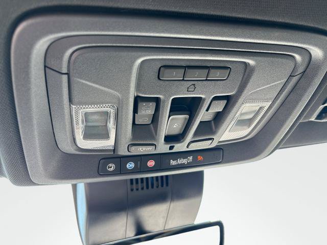 Used 2024 GMC Sierra 1500 AT4 w/ Technology Package AWD/4WD image 40
