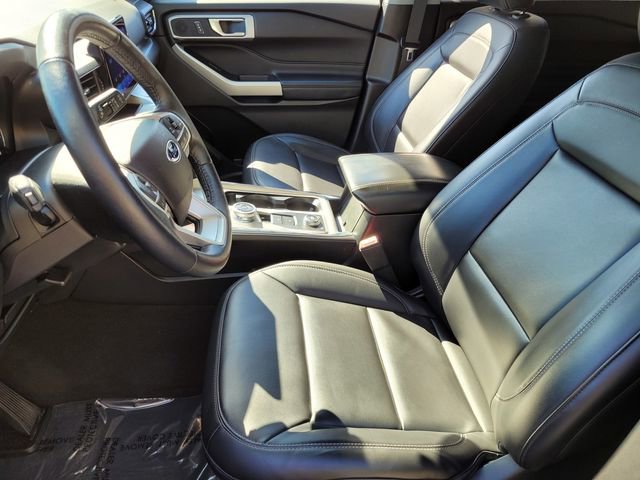 Certified 2022 Ford Explorer XLT w/ Equipment Group 202A AWD/4WD image 16