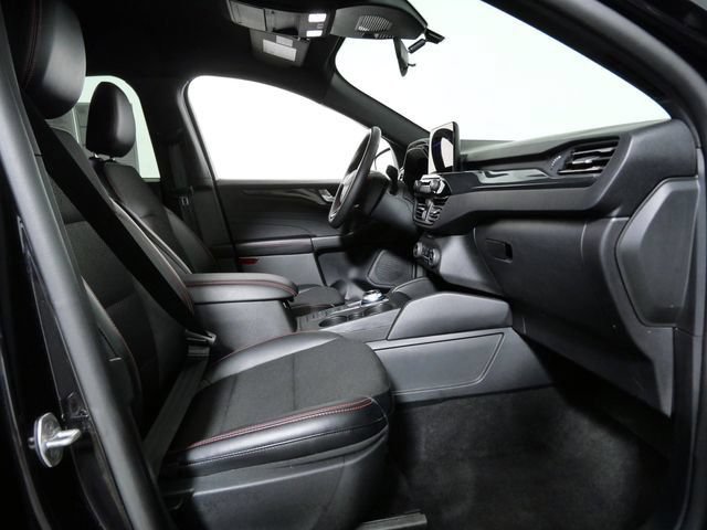 Certified 2025 Ford Escape ST-Line AWD/4WD image 10