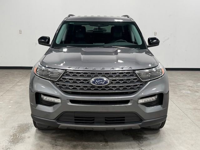 Certified 2024 Ford Explorer XLT w/ Equipment Group 202A AWD/4WD image 4