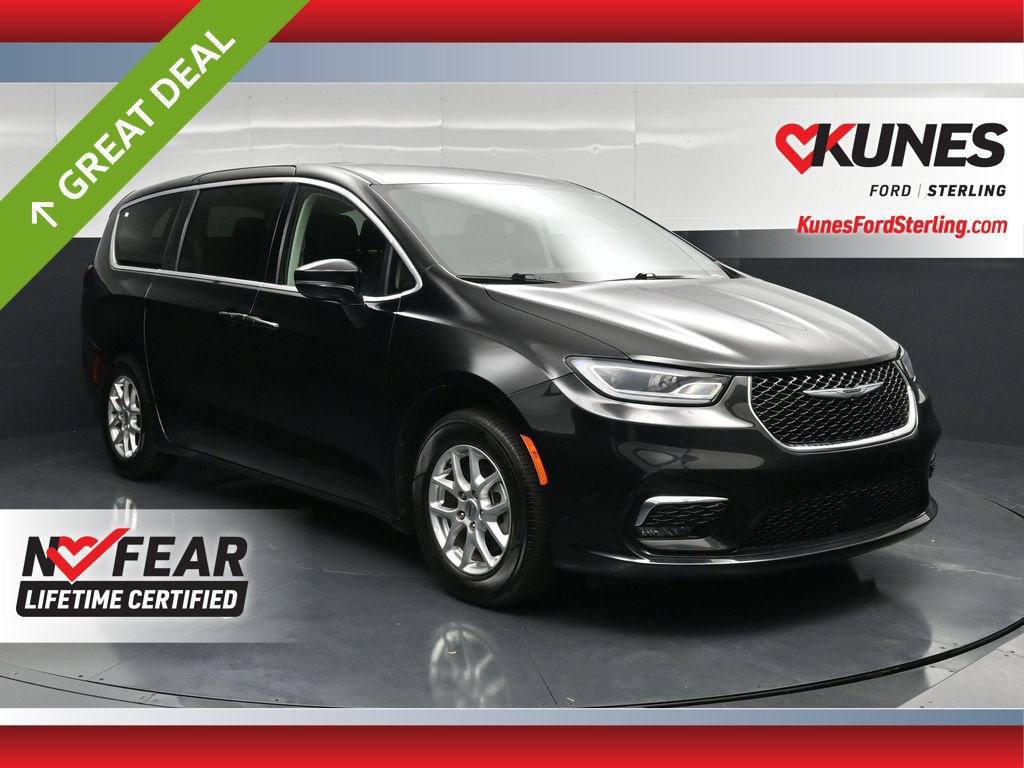 Used 2024 Chrysler Pacifica Touring-L
