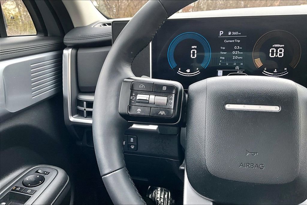 Used 2025 Hyundai Santa Fe XRT image 17