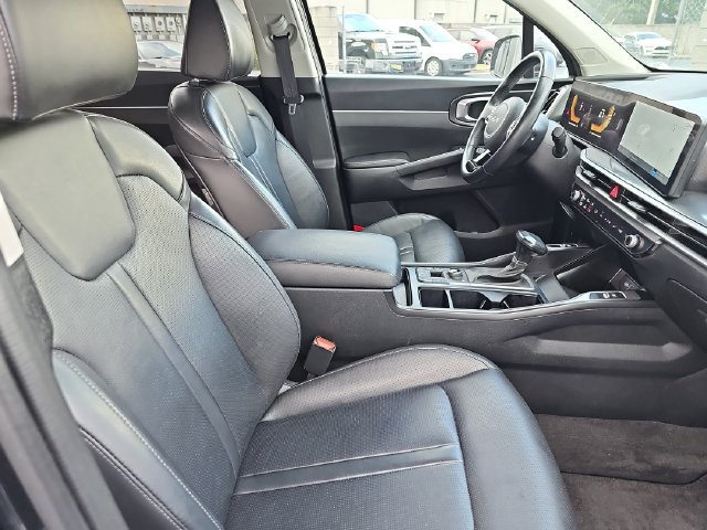 Used 2024 Kia Sorento S AWD/4WD image 11