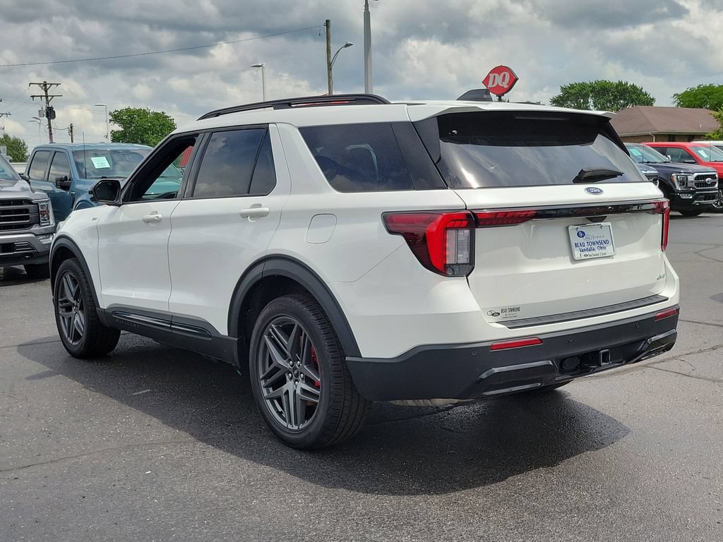 Certified 2025 Ford Explorer ST-Line w/ ST-Line Street Pack AWD/4WD image 6