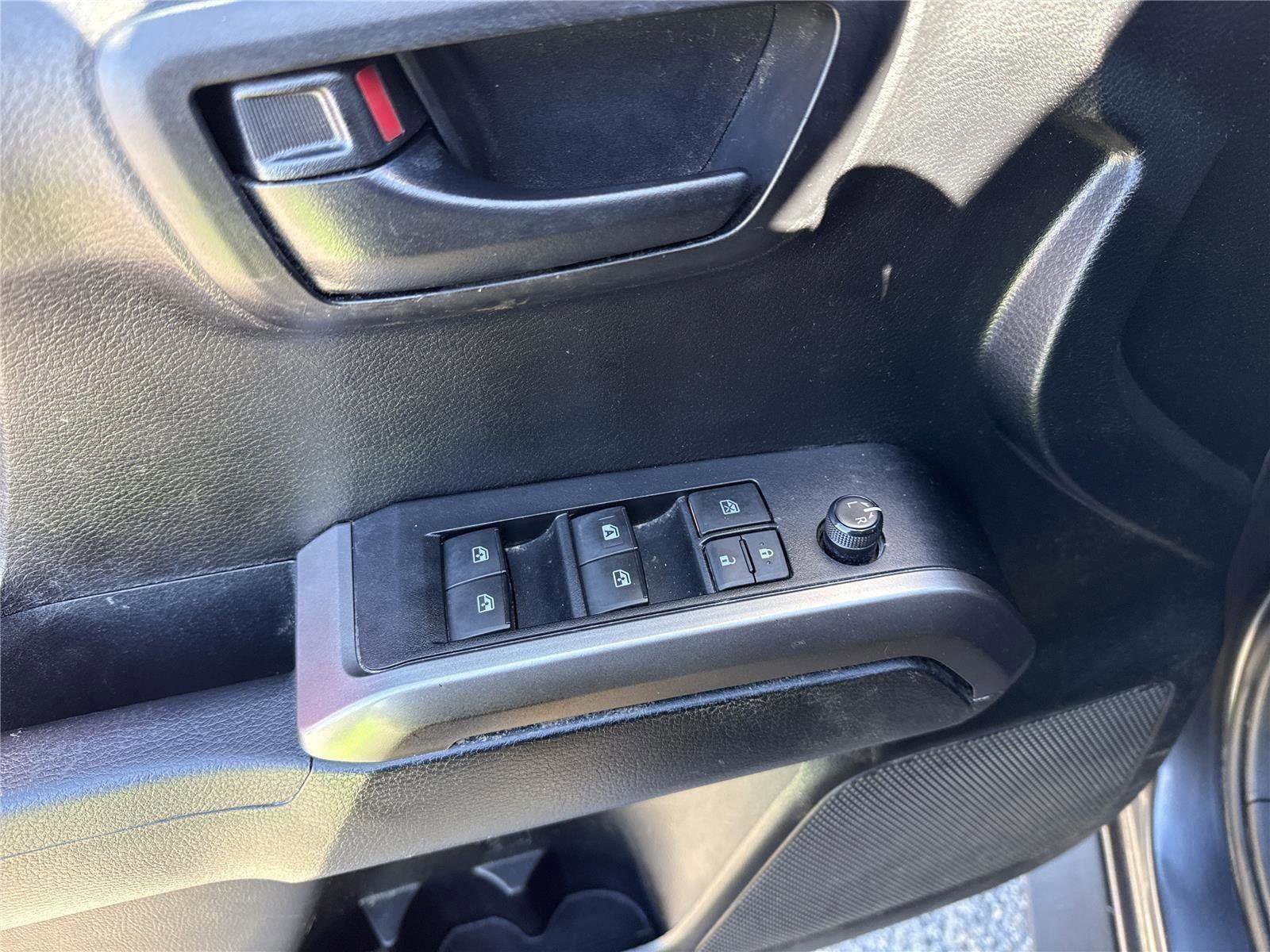 Used 2022 Toyota Tacoma SR5 image 36